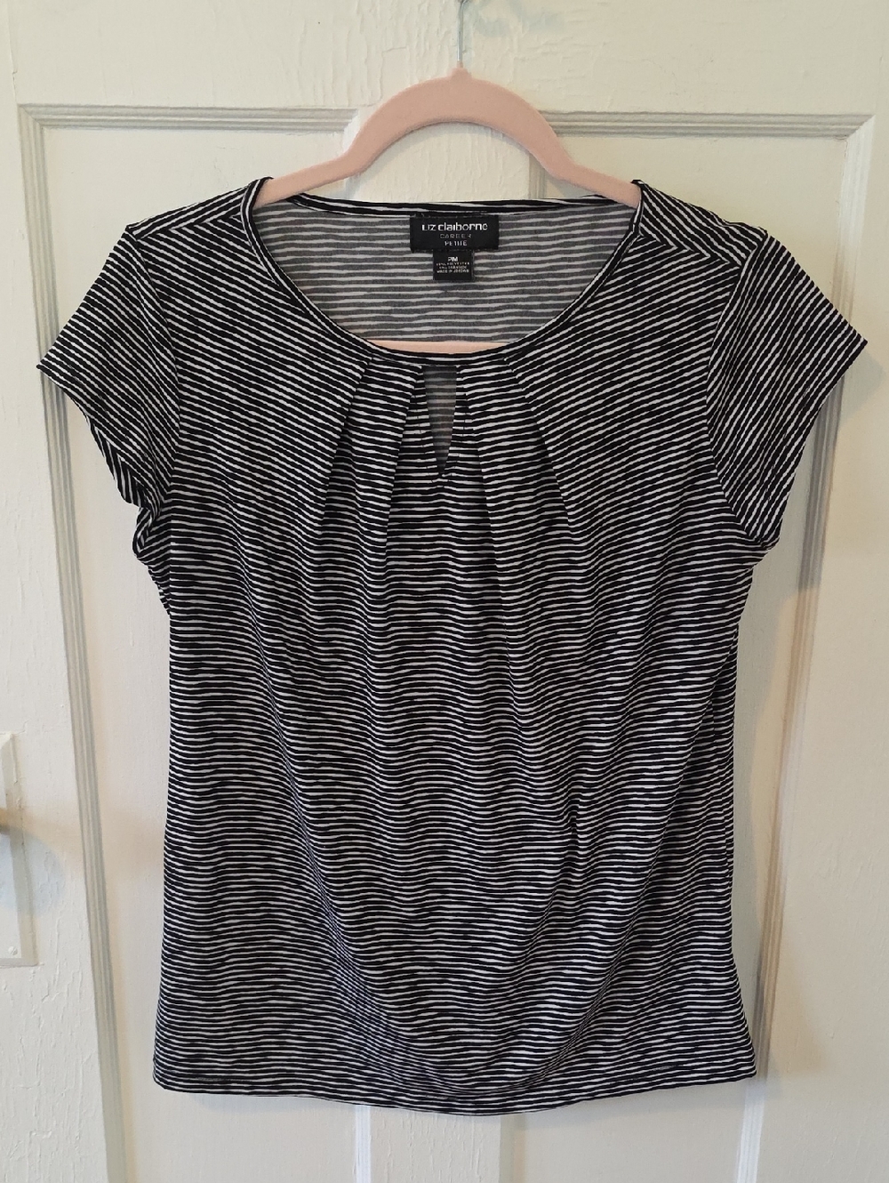 Liz Claiborne Black & White Striped Short Sleeve Blouse with Front Keyhole